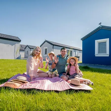 Scandi Village キャンプ場